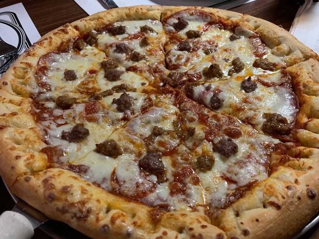 Guidos Pizza | restaurant | 549 W International Airport Rd, Anchorage, AK 99518, USA | 9075632222 OR +1 907-563-2222