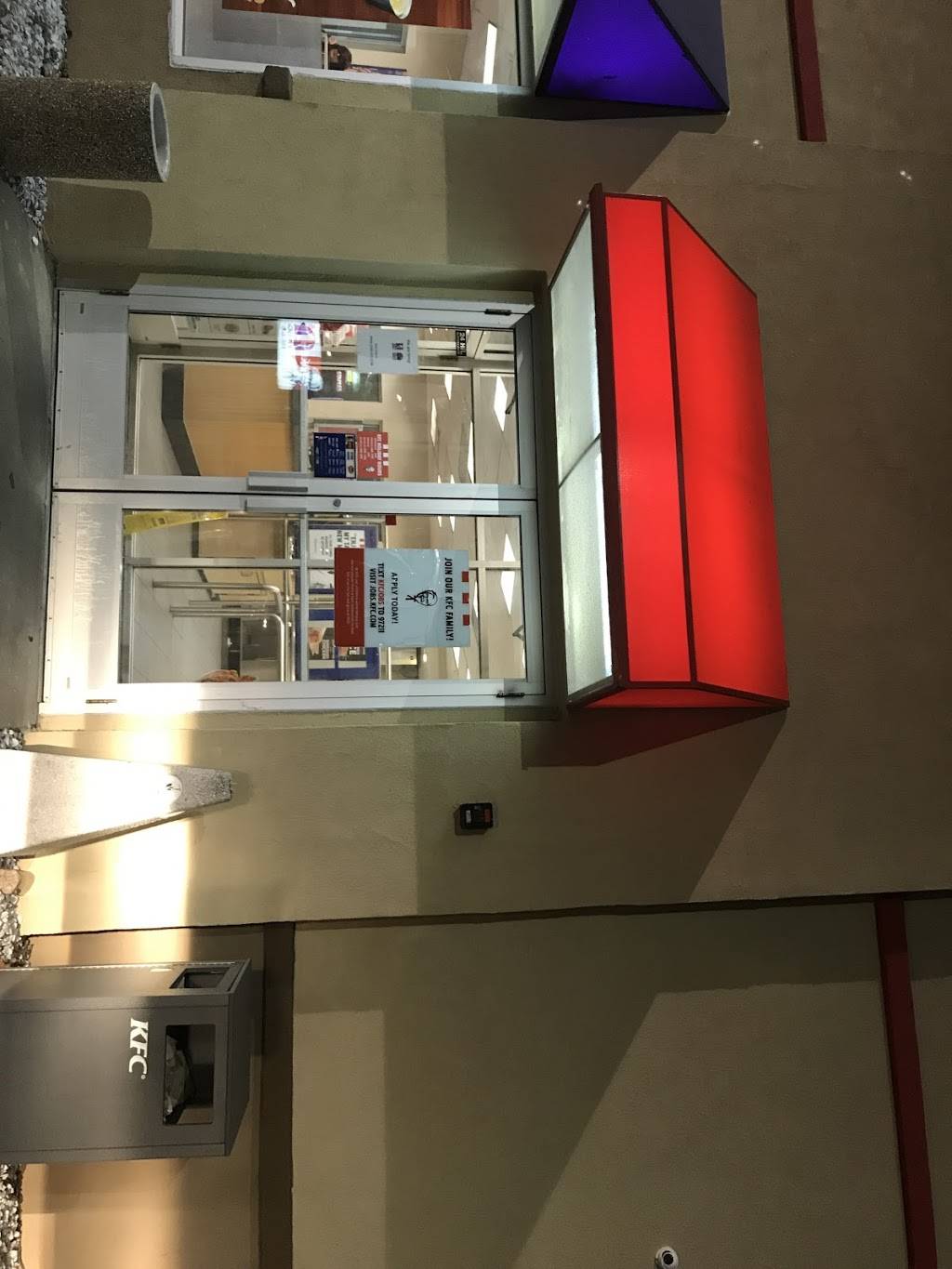 KFC | restaurant | 139 Old Tower Hill Rd, Wakefield, RI 02879, USA | 4017889143 OR +1 401-788-9143