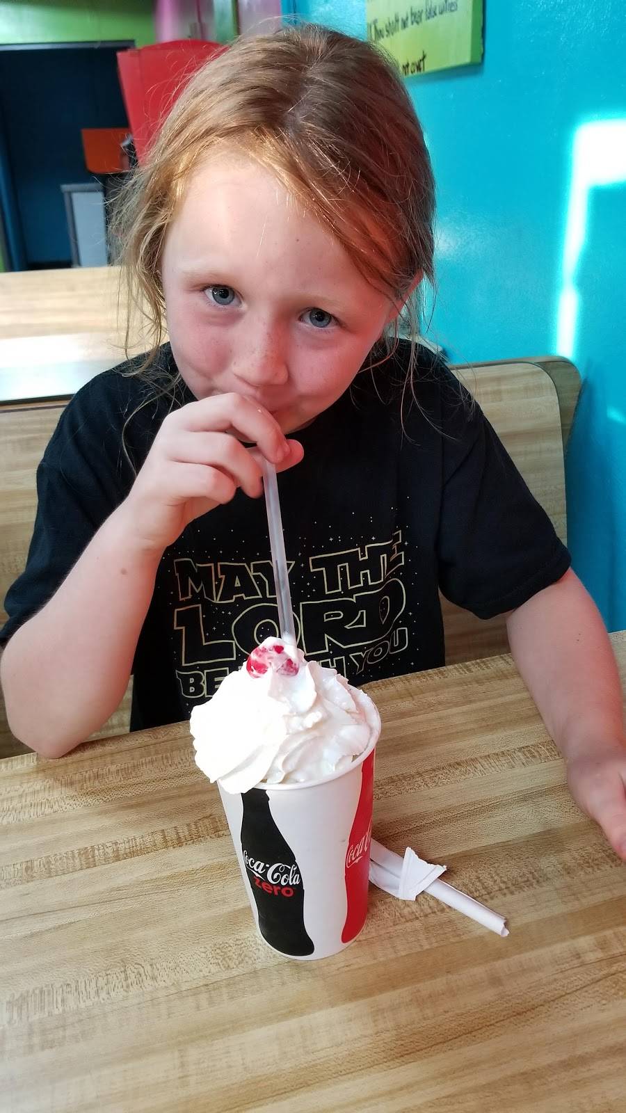 Dairy Hut Too | restaurant | Cumberland, KY 40823, USA | 6065895402 OR +1 606-589-5402