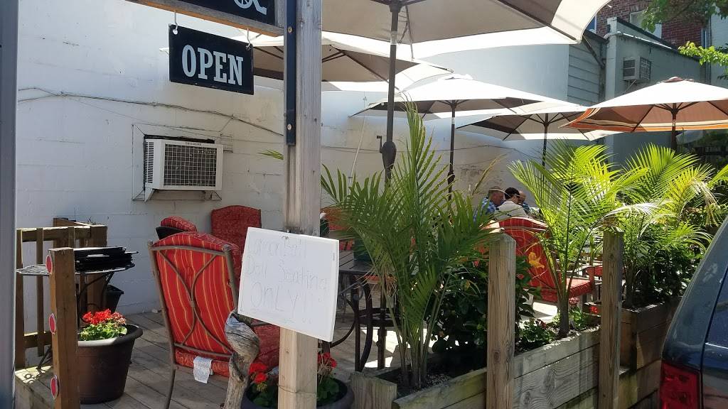 Cannonball Deli | restaurant | 125-129 Potomac St, Harpers Ferry, WV 25425, USA | 3045351762 OR +1 304-535-1762