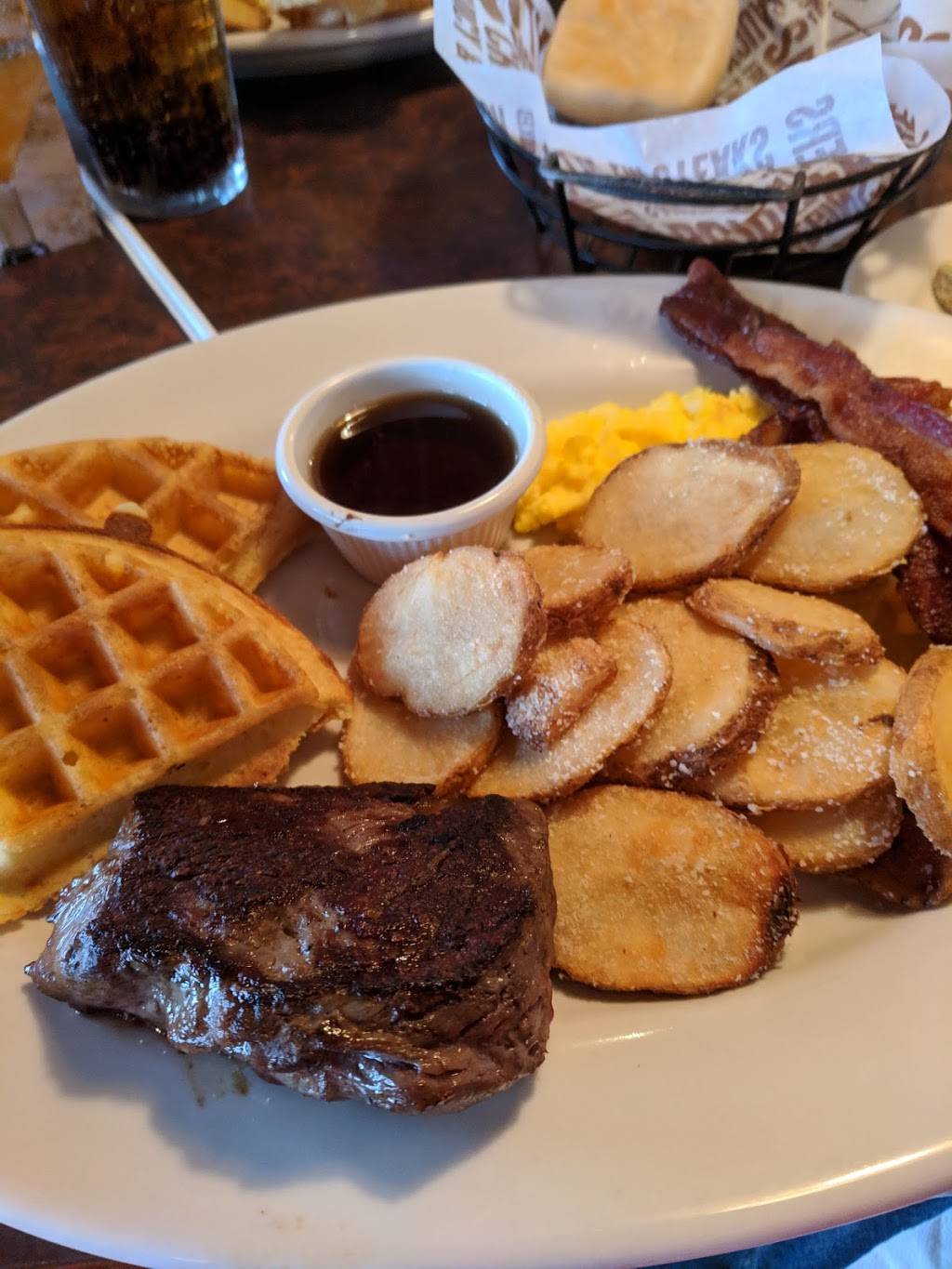 OCharley’s Restaurant & Bar | restaurant | 101 Burgess Rd, Harrisonburg, VA 22801, USA | 5404326662 OR +1 540-432-6662