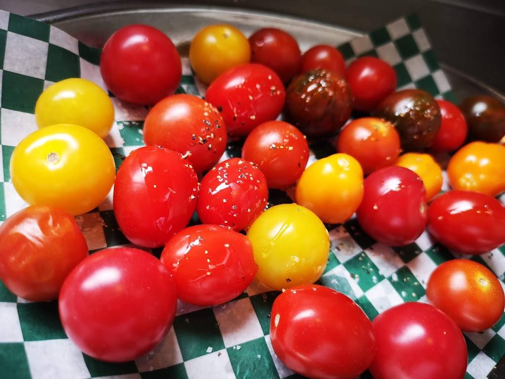 Shrimp Cocktail | restaurant | 843 King St W, Oshawa, ON L1J 2L5, Canada | 9057257500 OR +1 905-725-7500