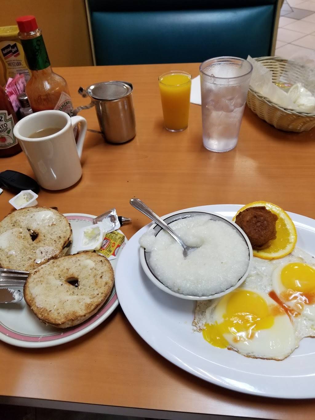 Bagel Twins | bakery | 5130 Linton Blvd, Delray Beach, FL 33484, USA | 5614991925 OR +1 561-499-1925