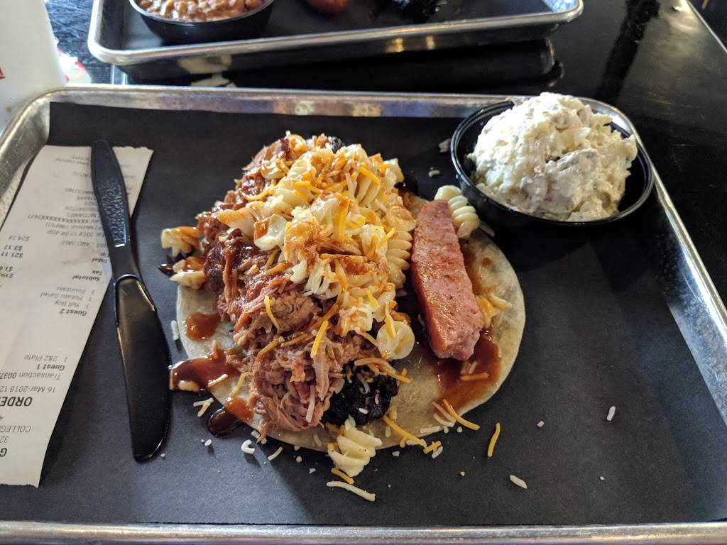 Good Bull BBQ | restaurant | 326 George Bush Dr, College Station, TX 77840, USA | 9797040186 OR +1 979-704-0186