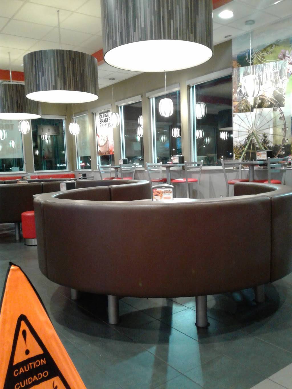 Carls Jr. | restaurant | 19143 N Kelsey St, Monroe, WA 98272, USA | 3607996903 OR +1 360-799-6903