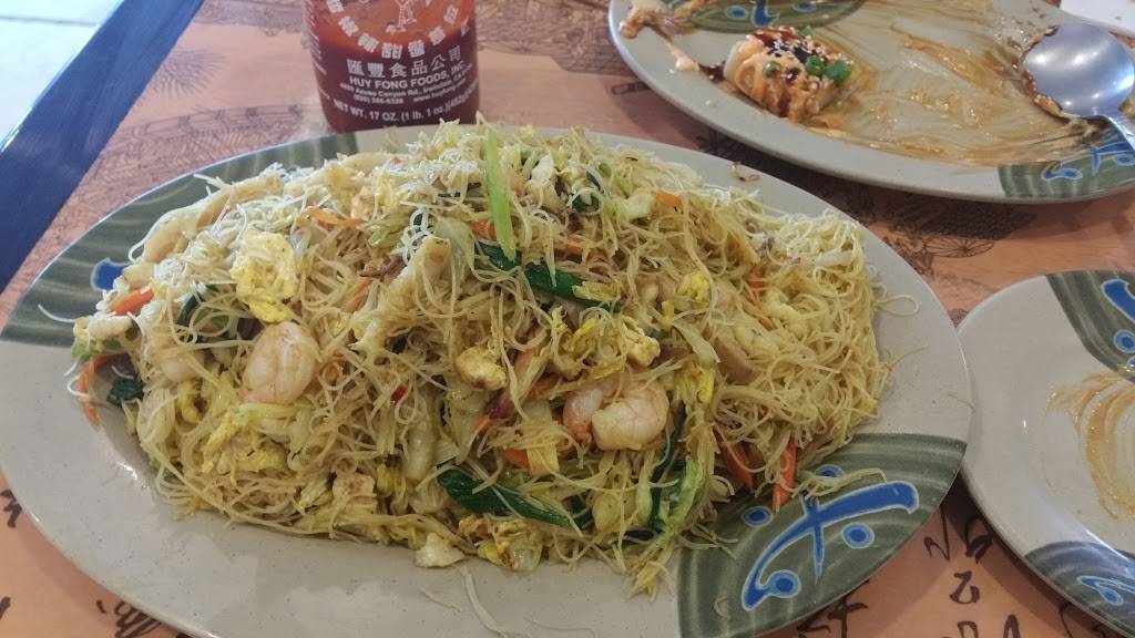 I Wok Chinese Restaurant | restaurant | 113 Calvin St, Savoy, IL 61874, USA | 2173519888 OR +1 217-351-9888