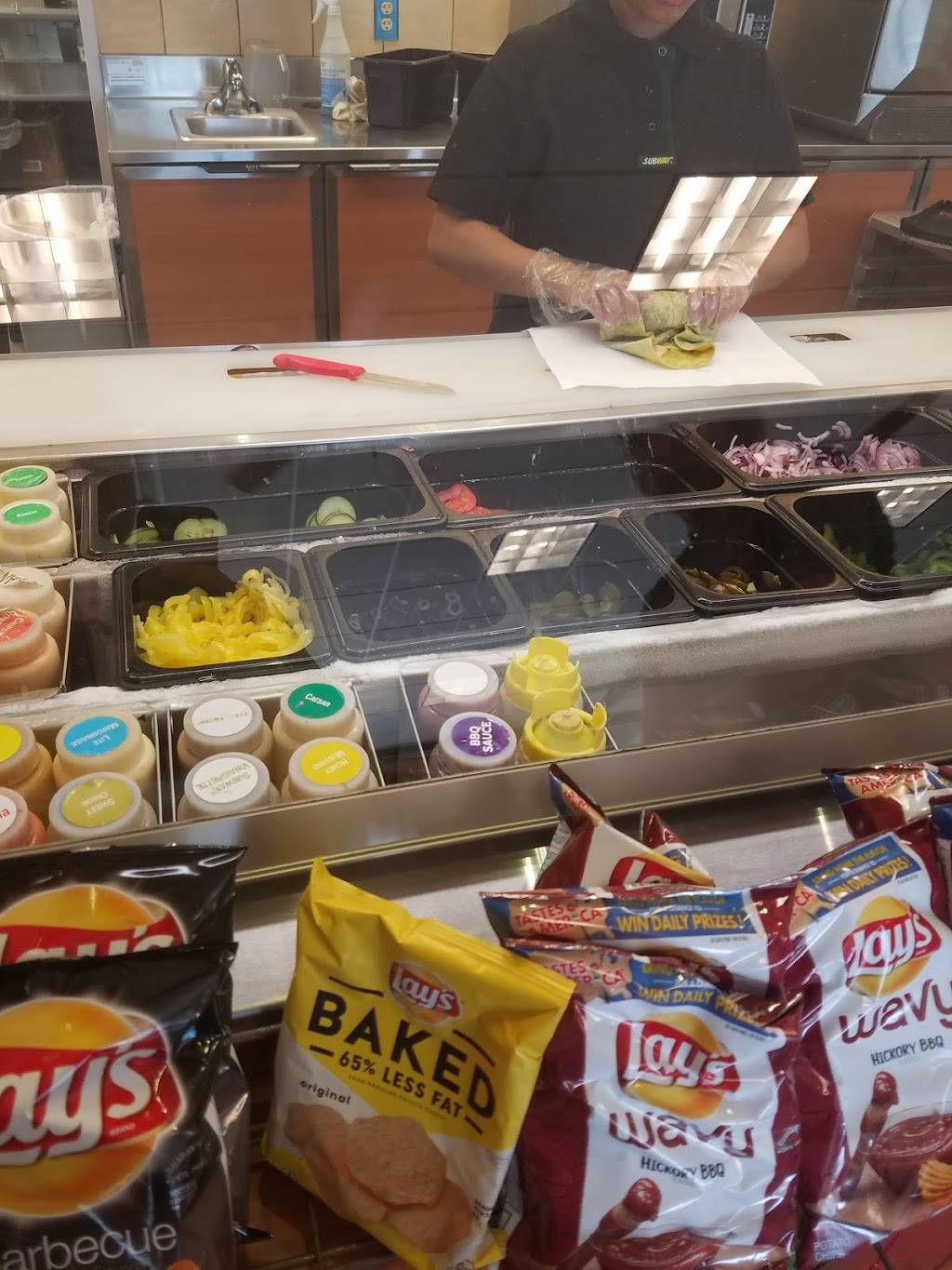 Subway | restaurant | 548 E Memorial Rd, Oklahoma City, OK 73114, USA | 4057534998 OR +1 405-753-4998