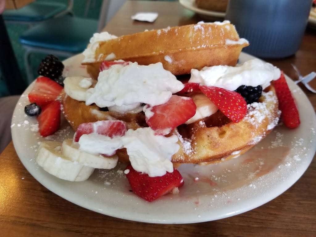 Moms Home Cooking | restaurant | 1201 N Dixie Fwy, New Smyrna Beach, FL 32168, USA | 3864235660 OR +1 386-423-5660