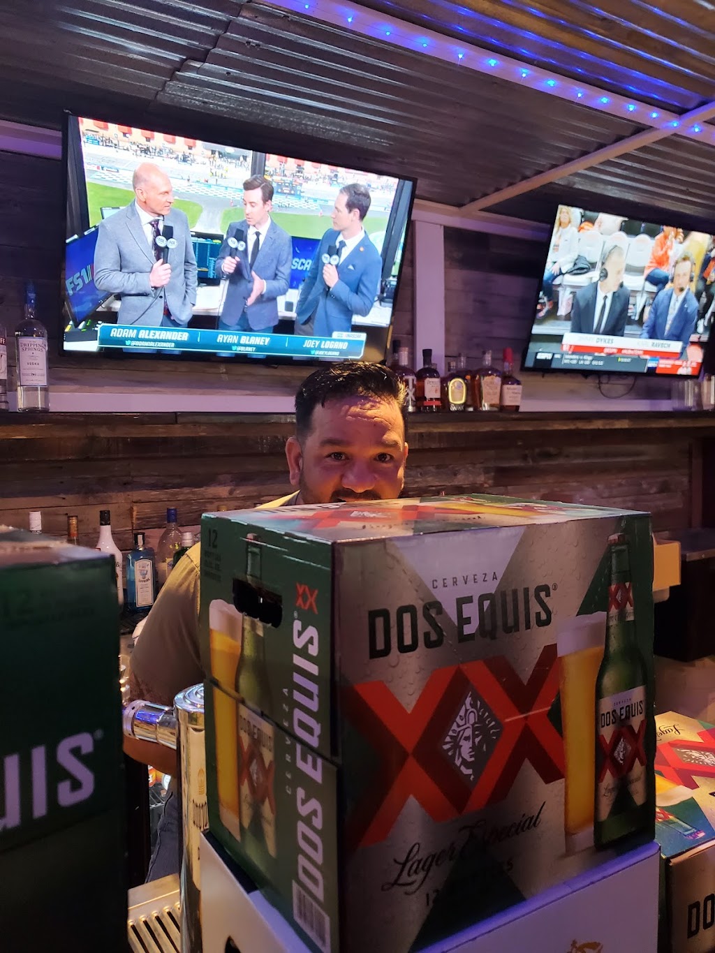 The Eagles Nest | restaurant | 4951 FM1283, Pipe Creek, TX 78063, USA | 8308500944 OR +1 830-850-0944