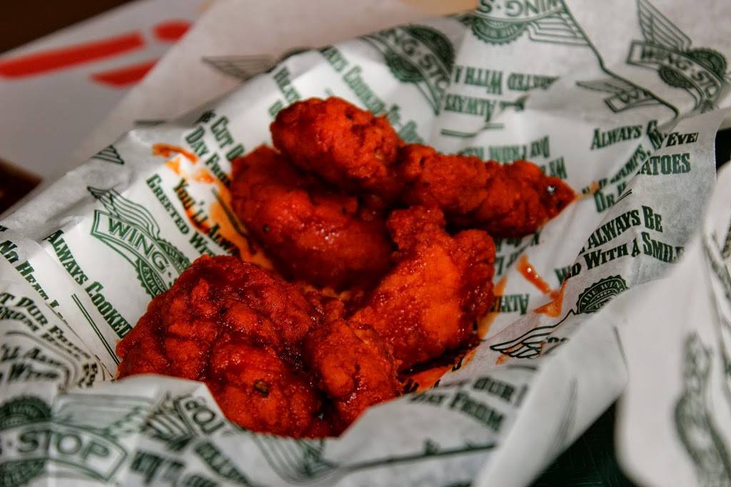 Wingstop | restaurant | 1261 N Lake St, Aurora, IL 60506, USA | 6308449464 OR +1 630-844-9464