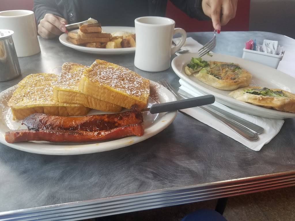 Jakes Diner | restaurant | 102 Alden Rd, Fairhaven, MA 02719, USA | 5089965253 OR +1 508-996-5253