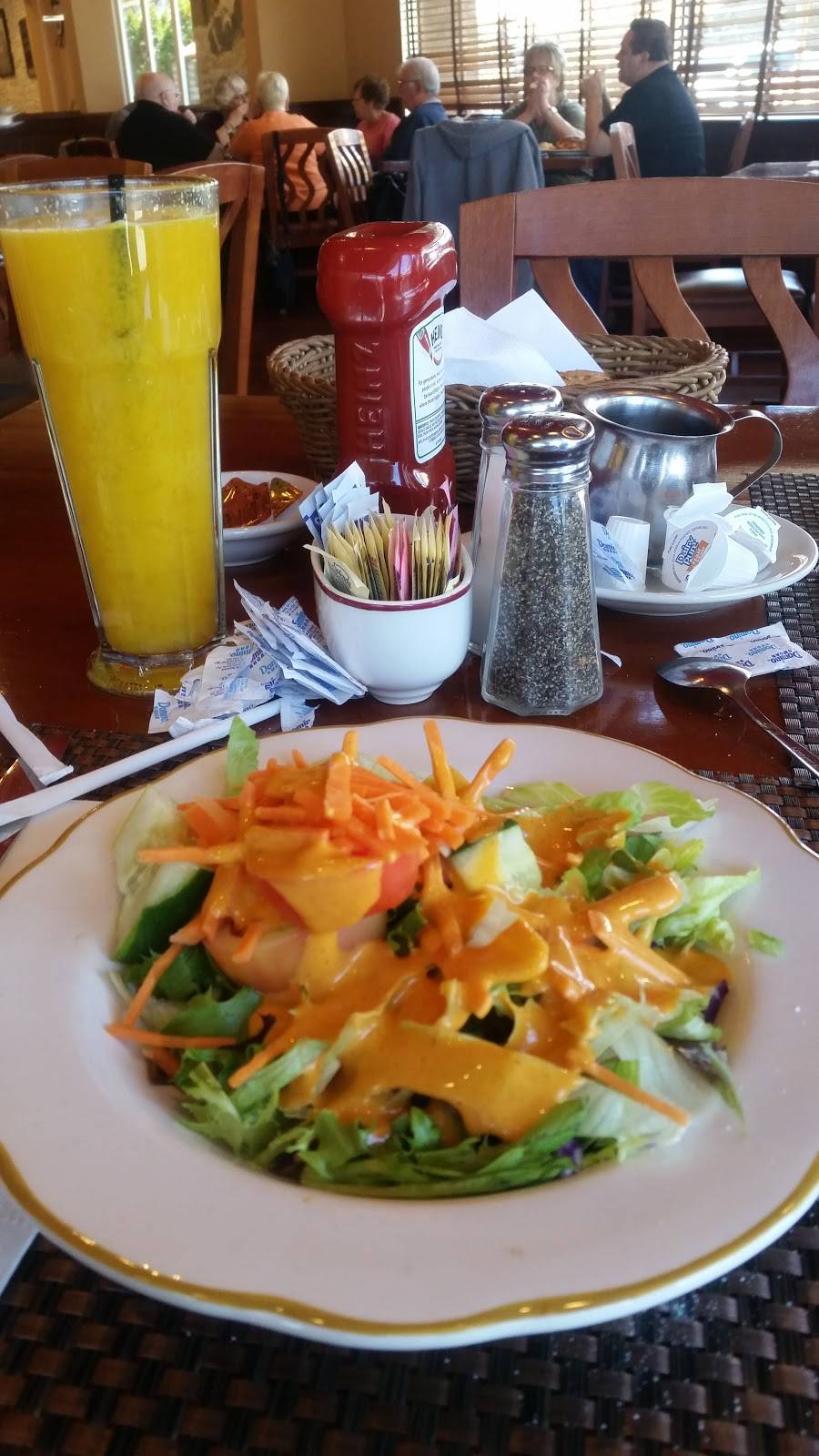 City Line Family Restaurant | restaurant | 254 S Main St, New City, NY 10956, USA | 8457088790 OR +1 845-708-8790