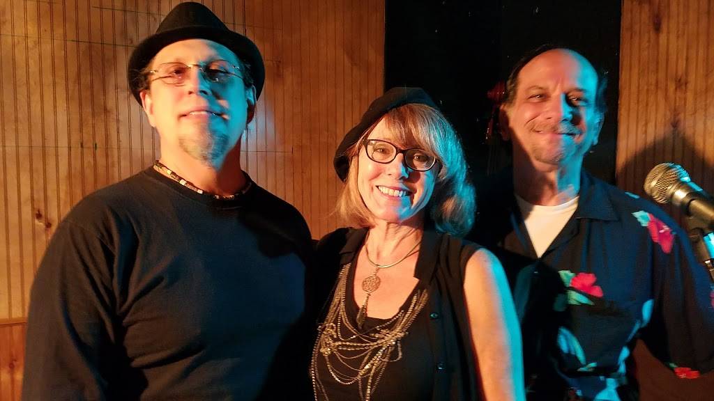 The Americana | restaurant | 2957 Bingle Rd, Houston, TX 77055, USA | 7133707554 OR +1 713-370-7554