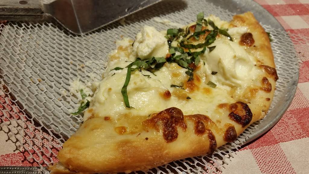 Bills Pizza | restaurant | 119 S Indian Canyon Dr, Palm Springs, CA 92262, USA | 7603255571 OR +1 760-325-5571