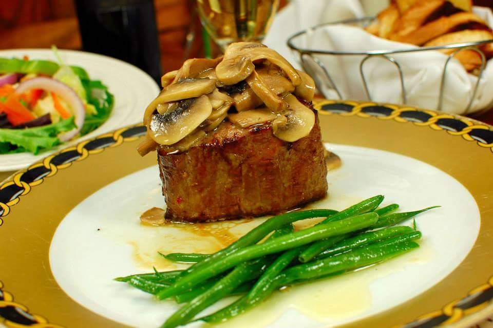 Julios Cafe | restaurant | 501 Baltimore Ave, Clarksburg, WV 26301, USA | 3046222592 OR +1 304-622-2592