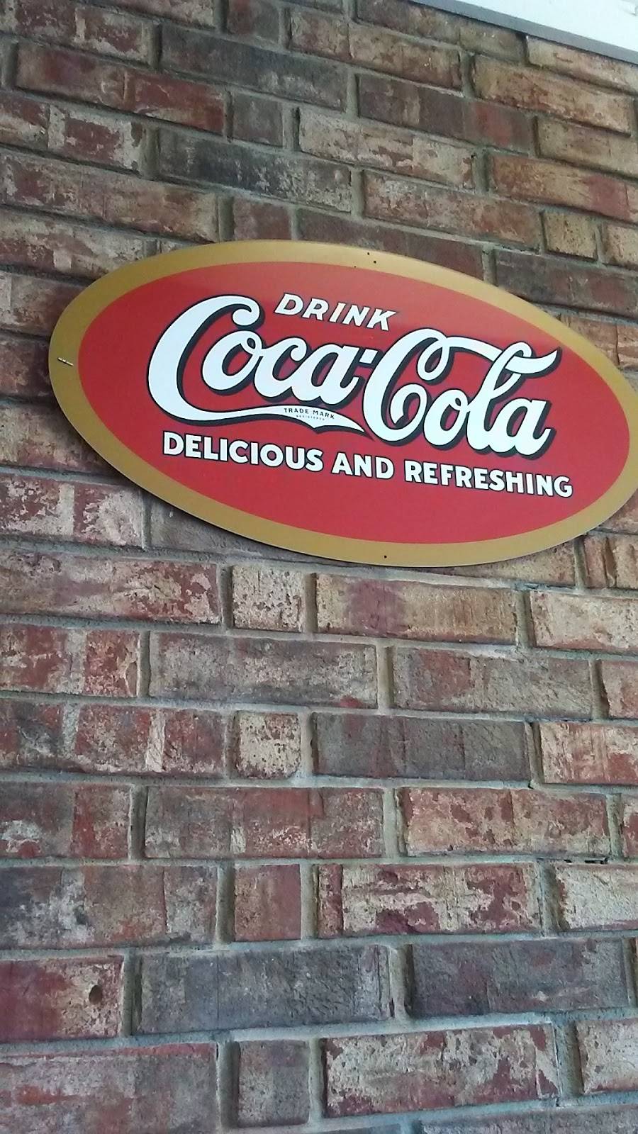 Walts Old Fashioned Hamburgers | restaurant | 2420 Oliver, Wichita, KS 67210, USA | 3166184646 OR +1 316-618-4646