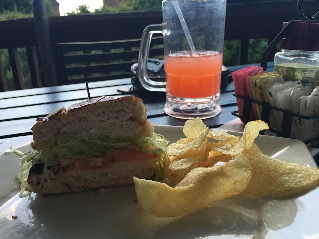 Isaacs Restaurant - East York | restaurant | 2960 Whiteford Rd, York, PA 17402, USA | 7177510515 OR +1 717-751-0515