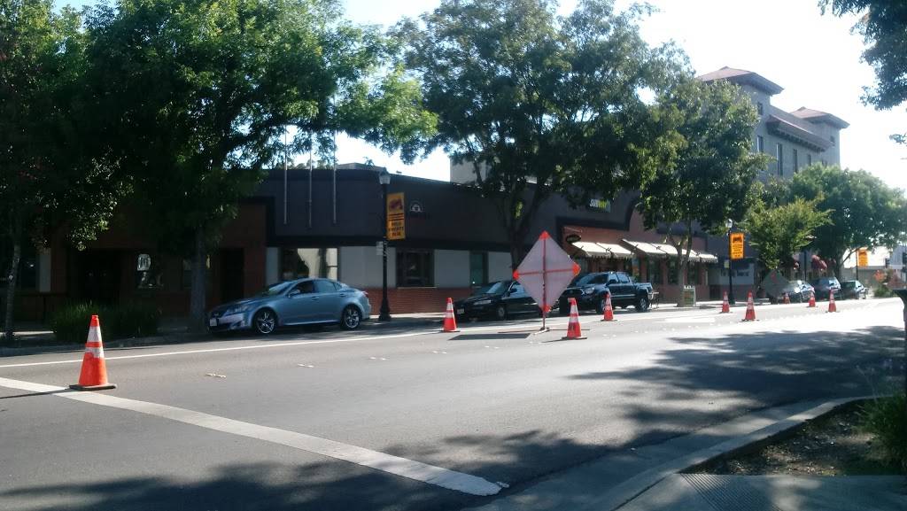 Subway | restaurant | 709 Main St, Woodland, CA 95695, USA | 5306663354 OR +1 530-666-3354