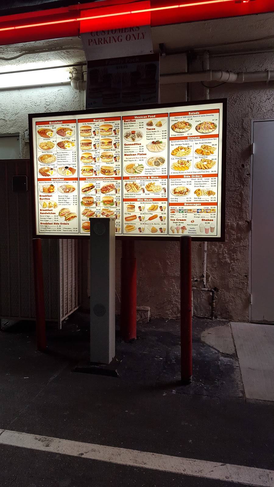 Lucky Guys Burgers | restaurant | 401 S Main St, Santa Ana, CA 92701, USA | 7145431939 OR +1 714-543-1939