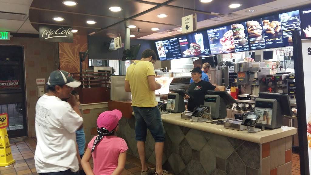 McDonalds | cafe | 515 S Virginia Dare Trail Rd, Manteo, NC 27954, USA | 2524735737 OR +1 252-473-5737