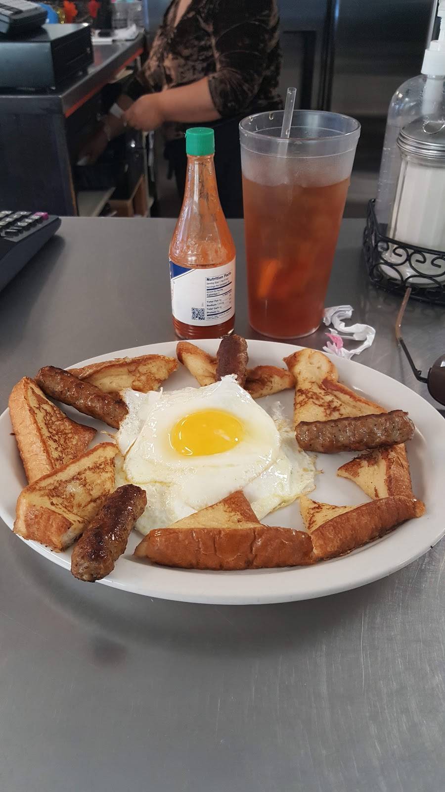 Markos Diner | restaurant | 16305 San Carlos Blvd, Fort Myers, FL 33908, USA | 2392049172 OR +1 239-204-9172