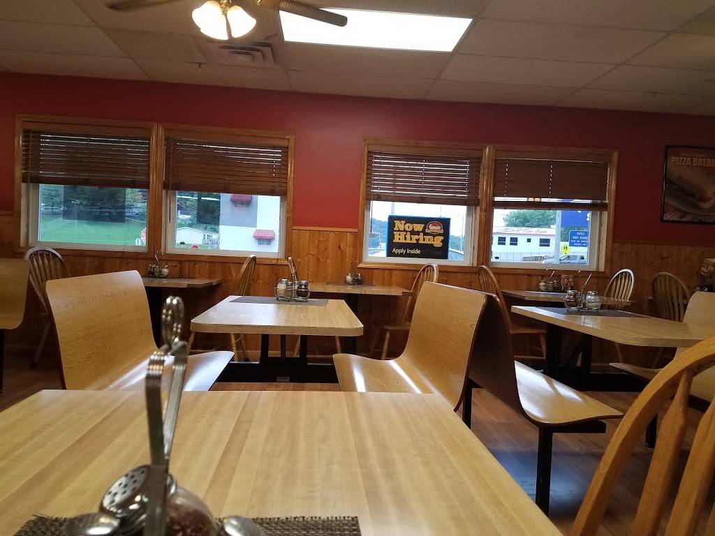 Ginos Pizza & Spaghetti House | meal delivery | 340 Church St, Ripley, WV 25271, USA | 3043726769 OR +1 304-372-6769