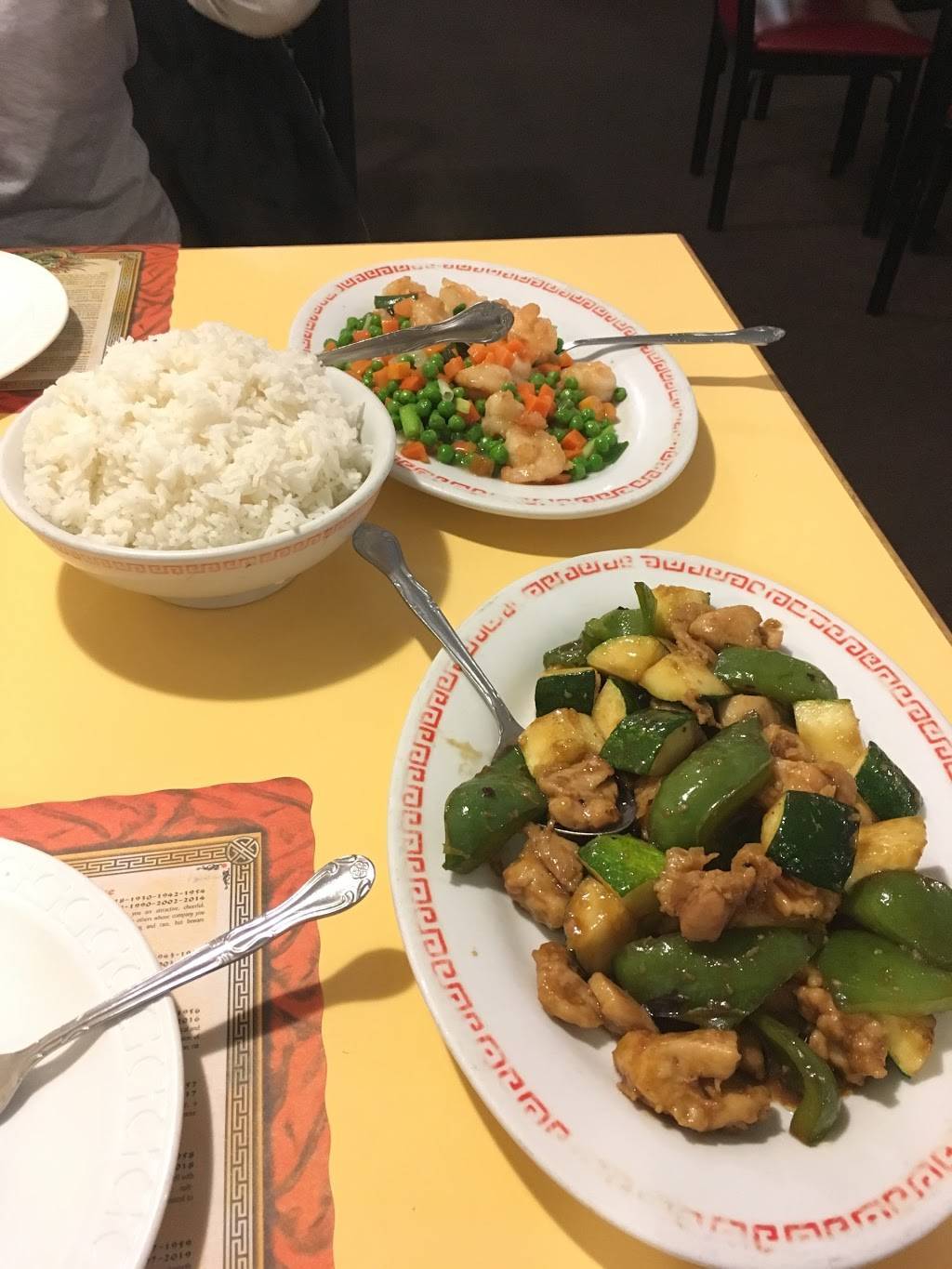 New Asian Restaurant | restaurant | 628 Main St, Red Bluff, CA 96080, USA | 5305299888 OR +1 530-529-9888