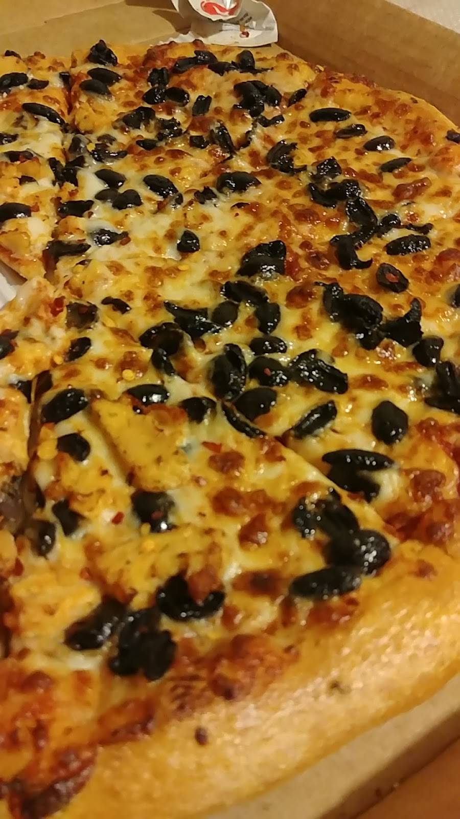 Pizza Hut | restaurant | 2437 E Plaza Blvd, National City, CA 91950, USA | 6194798400 OR +1 619-479-8400