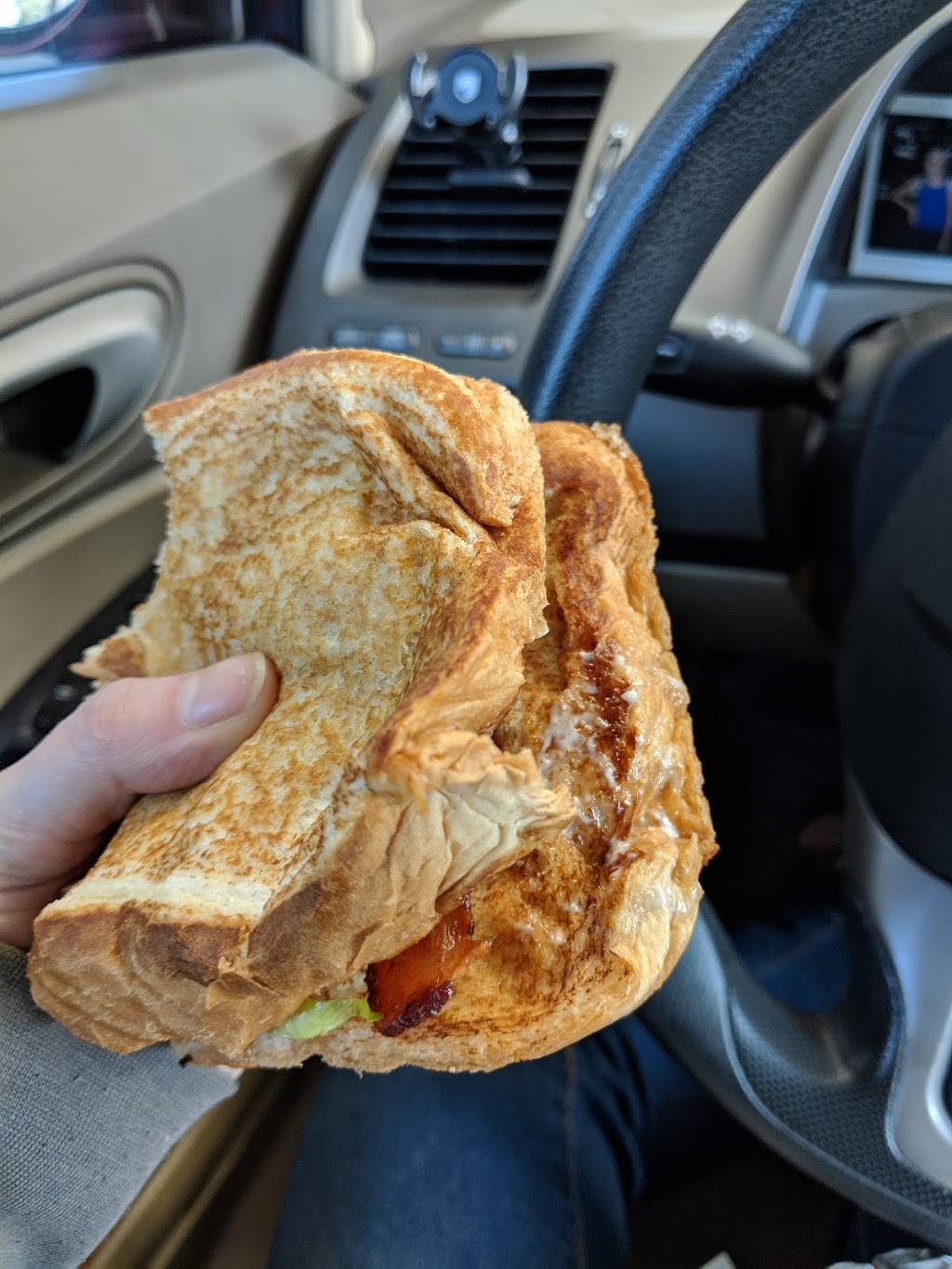 Sonic Drive-In | restaurant | 524 W Main St, Lebanon, TN 37087, USA | 6154493034 OR +1 615-449-3034