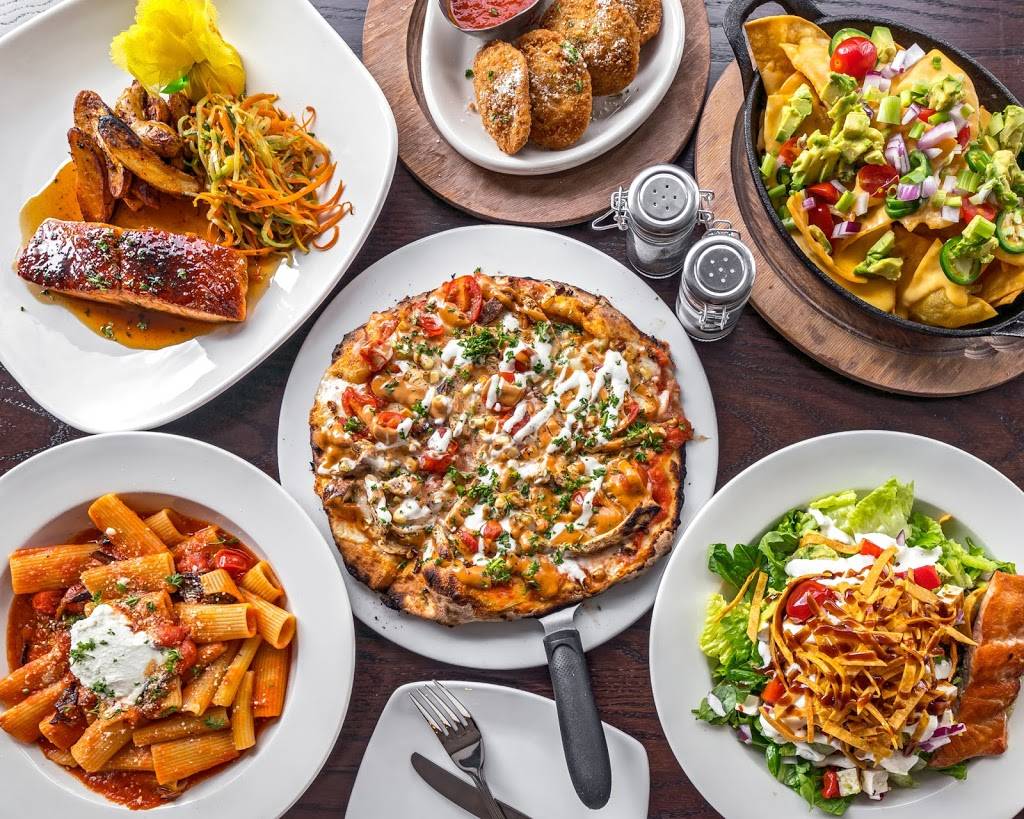 The Upper Crust Queens | restaurant | 67-11 Main St, Flushing, NY 11367, USA | 5853127878 OR +1 585-312-7878