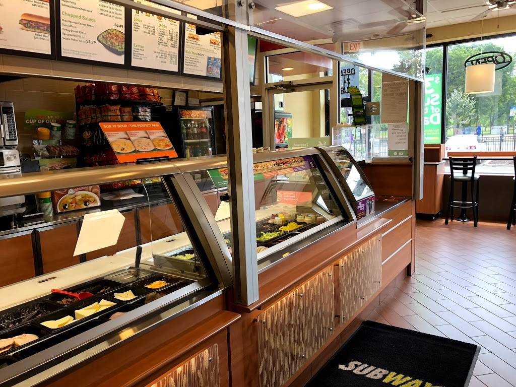 Subway Restaurants | restaurant | 8655 S Jeffery Ave #1, Chicago, IL 60617, USA | 7738975346 OR +1 773-897-5346
