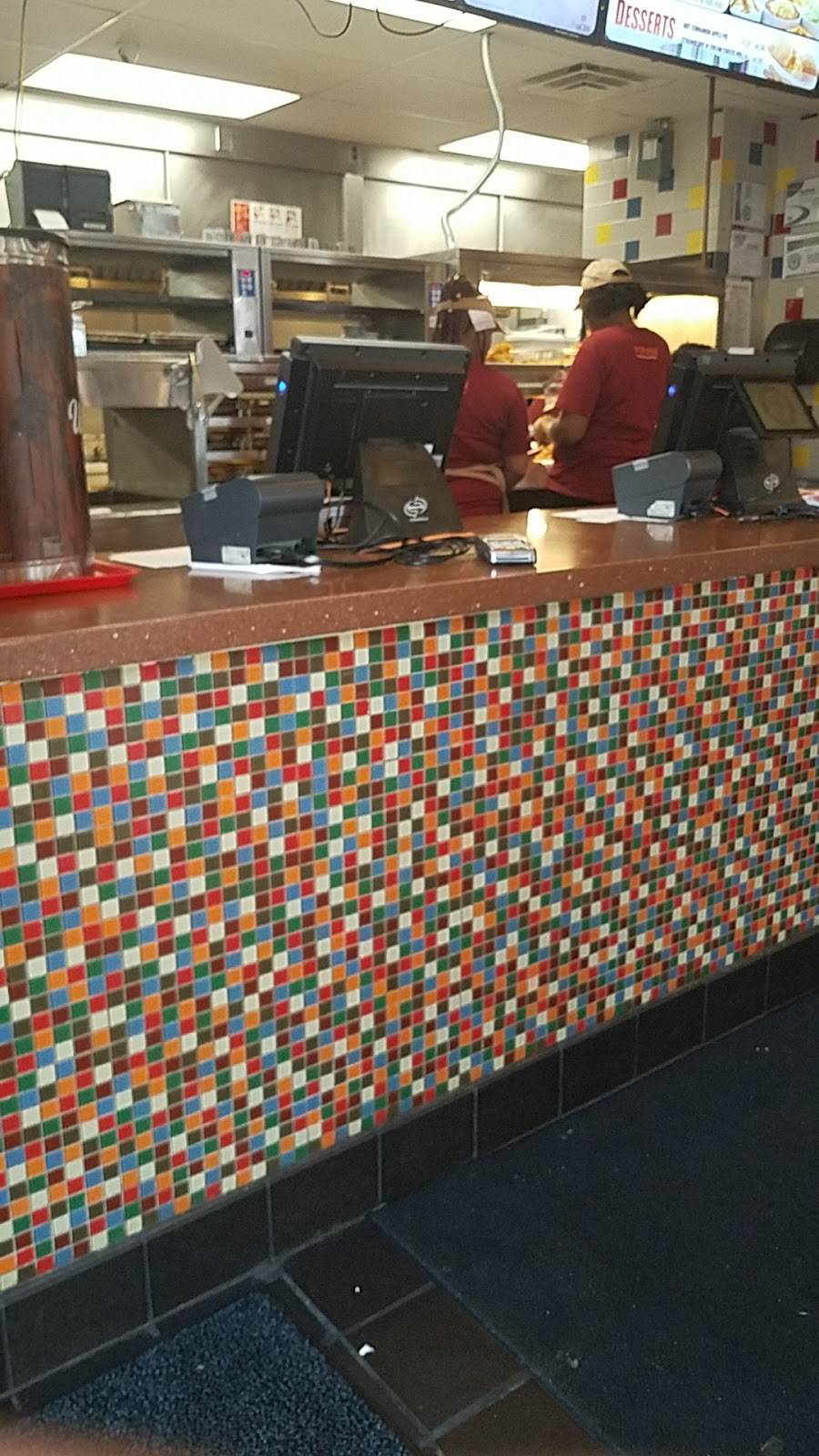 Popeyes Louisiana Kitchen | restaurant | 207 E Capitol Dr, Milwaukee, WI 53212, USA | 4149639339 OR +1 414-963-9339