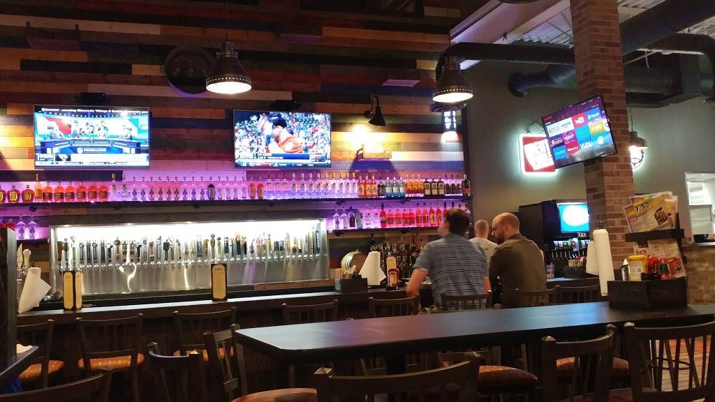 7 West Taphouse - Miller Hill | restaurant | 2510 Maple Grove Rd, Duluth, MN 55811, USA | 2184641879 OR +1 218-464-1879