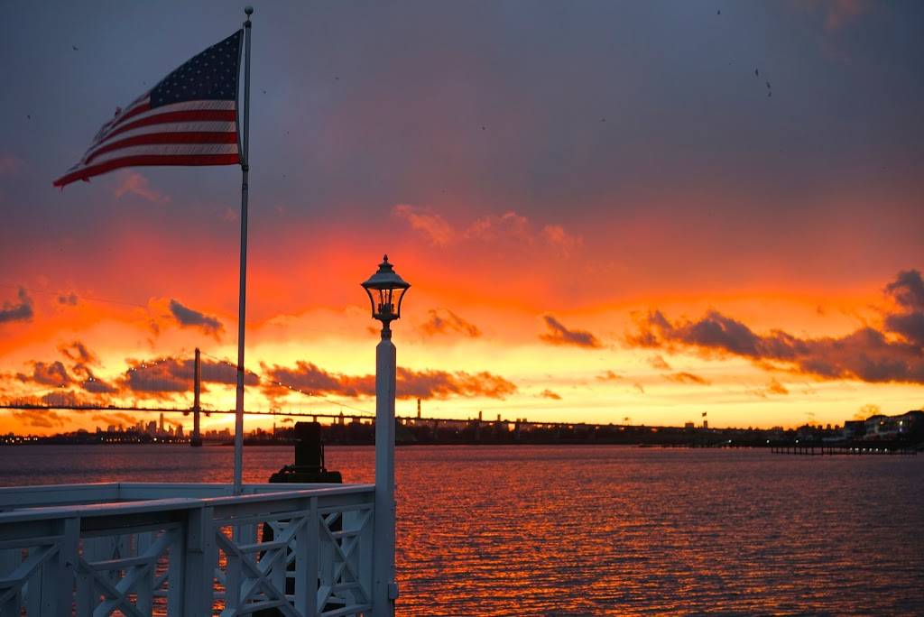 Marina Del Rey | restaurant | 1 Marina Dr, The Bronx, NY 10465, USA | 7189316500 OR +1 718-931-6500