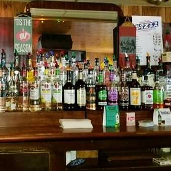 Macs Pub & Grub | restaurant | 140 E Main St, Merrimac, WI 53561, USA | 6084934782 OR +1 608-493-4782