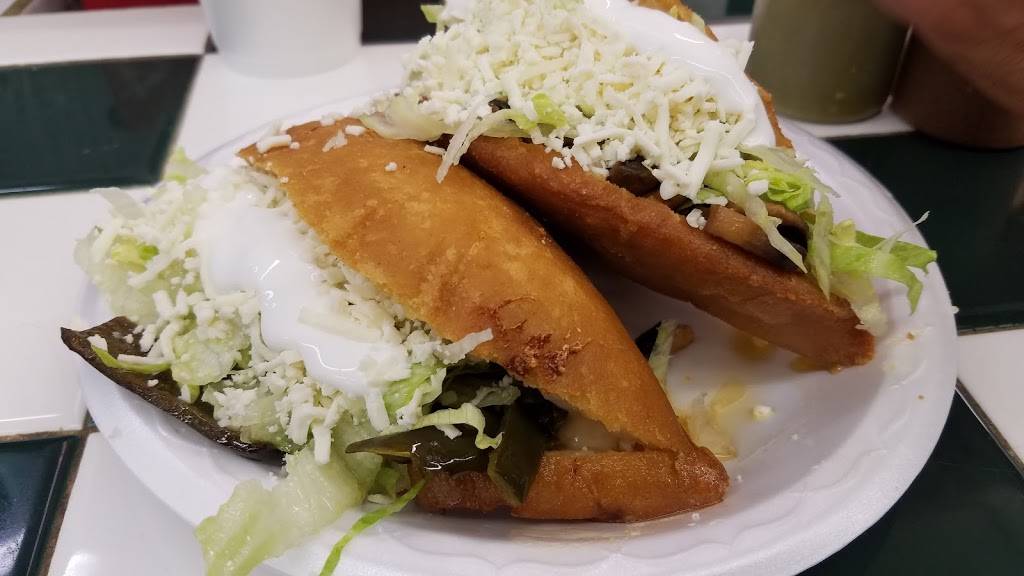 El Sombrero | restaurant | 5220 S Pulaski Rd, Chicago, IL 60632, USA | 7735820821 OR +1 773-582-0821