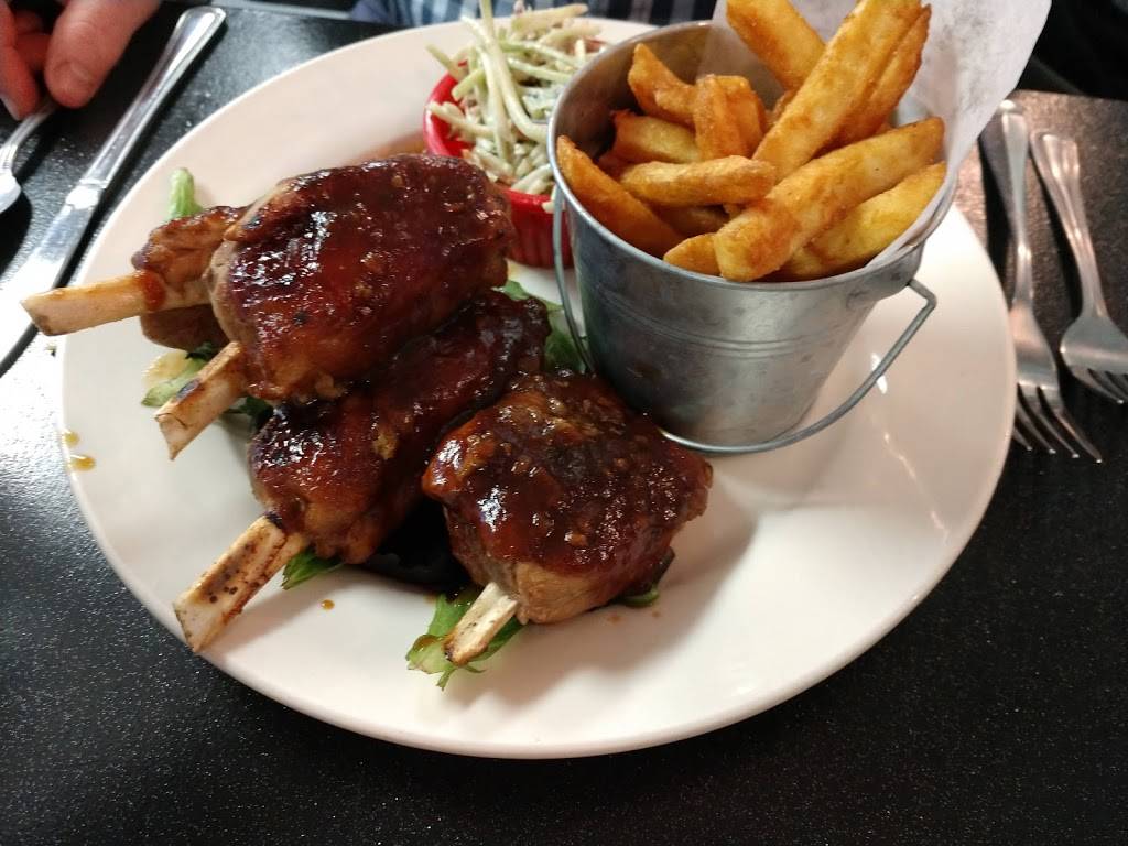 Izzy Bellas Foodz Inc. | restaurant | 666 Saratoga Rd, Gansevoort, NY 12831, USA | 5184302626 OR +1 518-430-2626