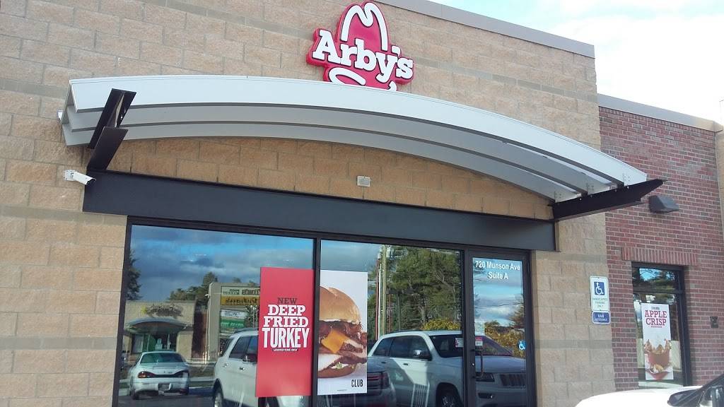 Arbys | restaurant | 720 Munson Ave, Traverse City, MI 49686, USA | 2314866241 OR +1 231-486-6241