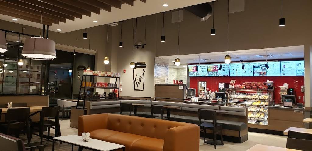 Tim Hortons | restaurant | 8198 Cooley Lake Rd, White Lake Charter Township, MI 48386, USA | 2483664651 OR +1 248-366-4651