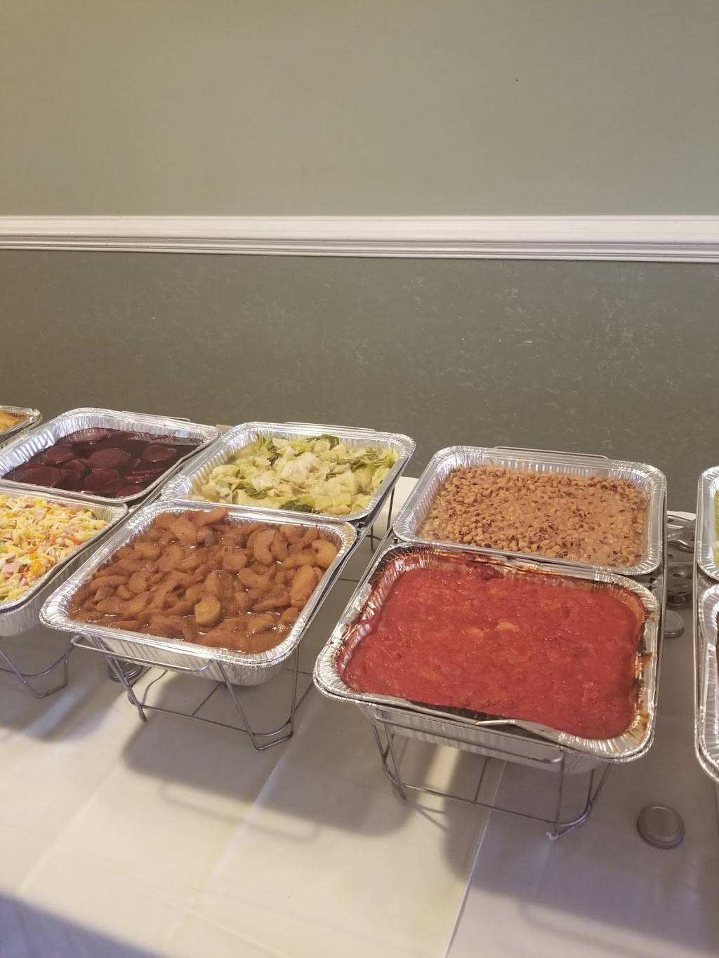 Victorias Restaurant | restaurant | 1411 8th St, Victoria, VA 23974, USA | 4346962404 OR +1 434-696-2404