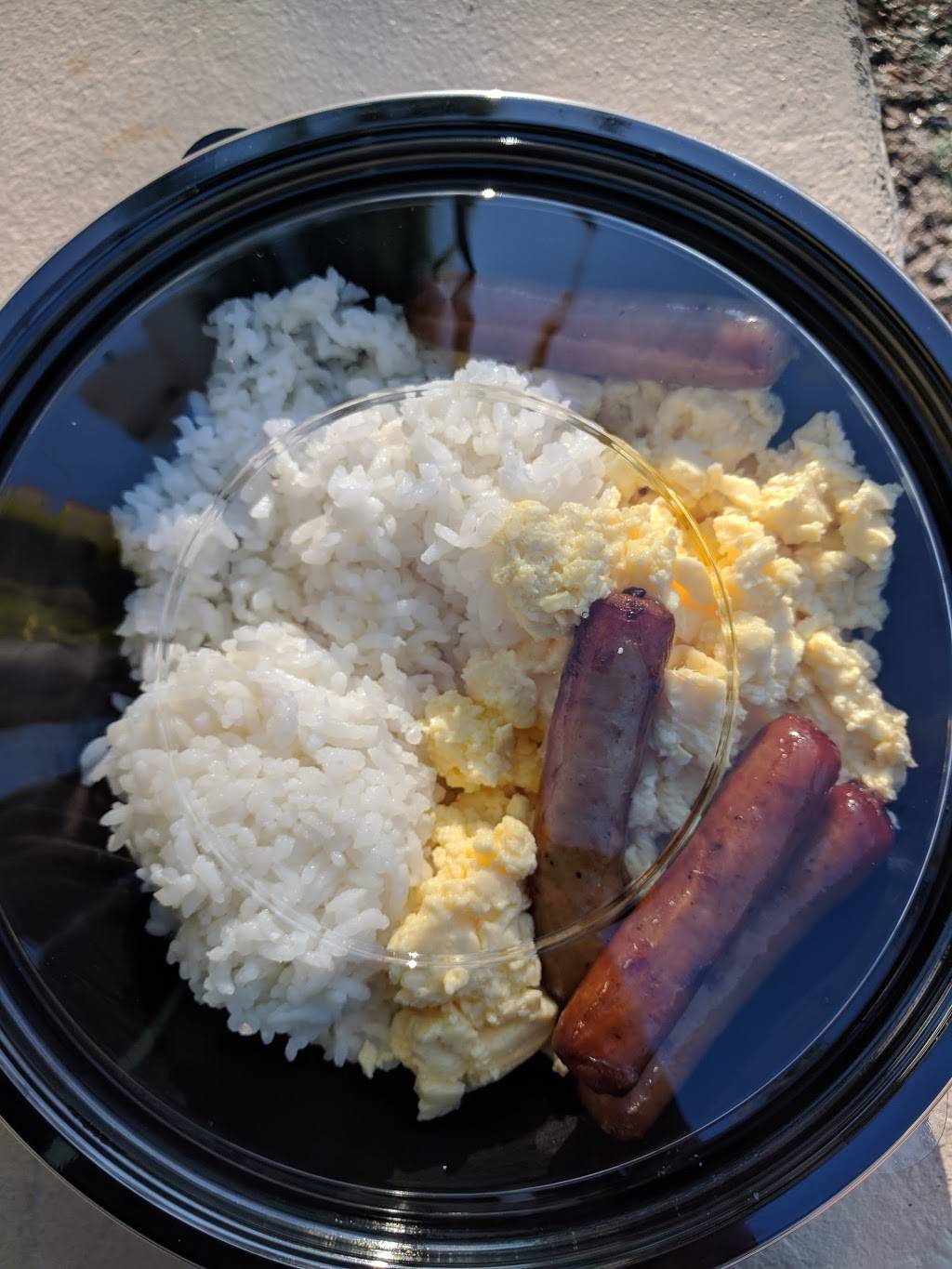 Wiki Wiki Market | meal takeaway | Hilton Hawaiian Village (The Alii Tower, 2005 Kalia Rd, Honolulu, HI 96815, USA | 8089494321 OR +1 808-949-4321