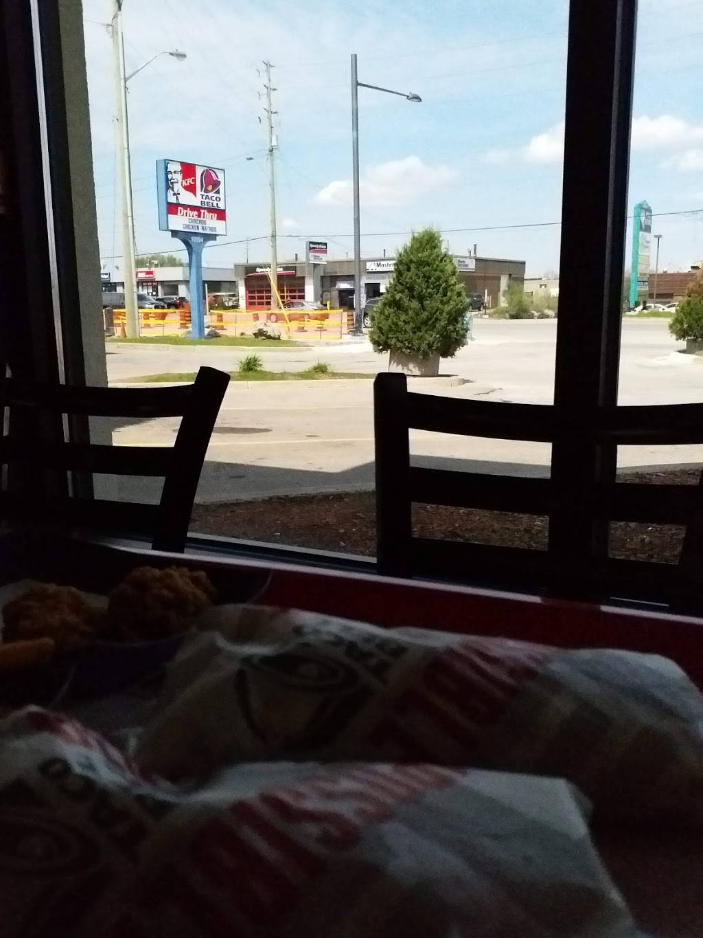 Taco Bell | meal takeaway | 10594 Yonge St, Richmond Hill, ON L4C 3C8, Canada | 9058848488 OR +1 905-884-8488