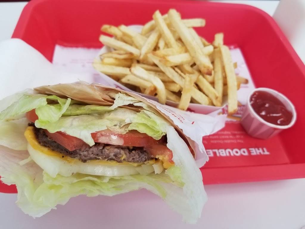 In-N-Out Burger | restaurant | 825 W Chapman Ave, Placentia, CA 92870, USA | 8007861000 OR +1 800-786-1000