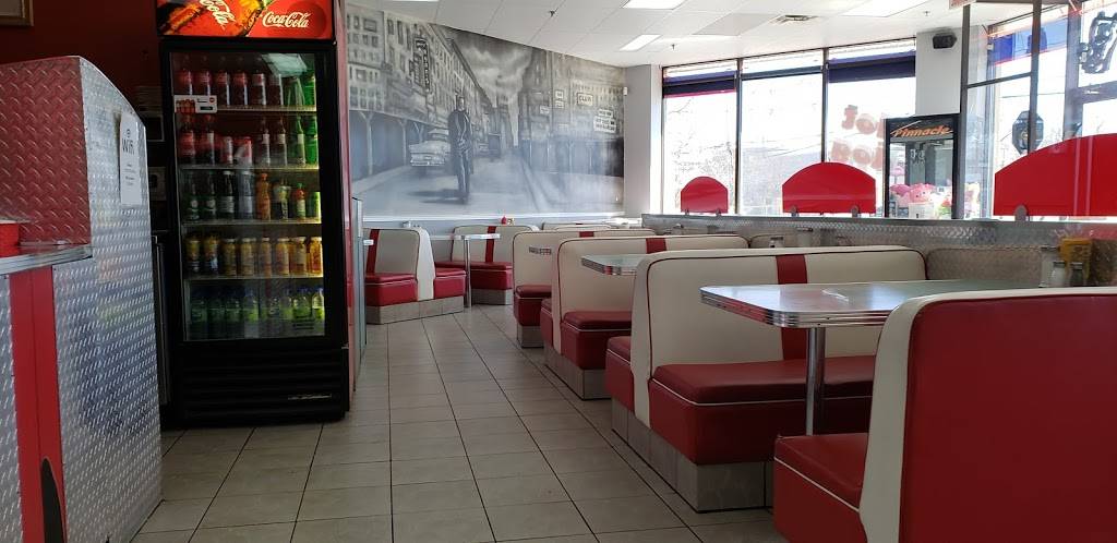 La Belle Province | restaurant | 8400 Boulevard Henri-Bourassa #167, Québec, QC G1G 4E2, Canada | 5813004831 OR +1 581-300-4831