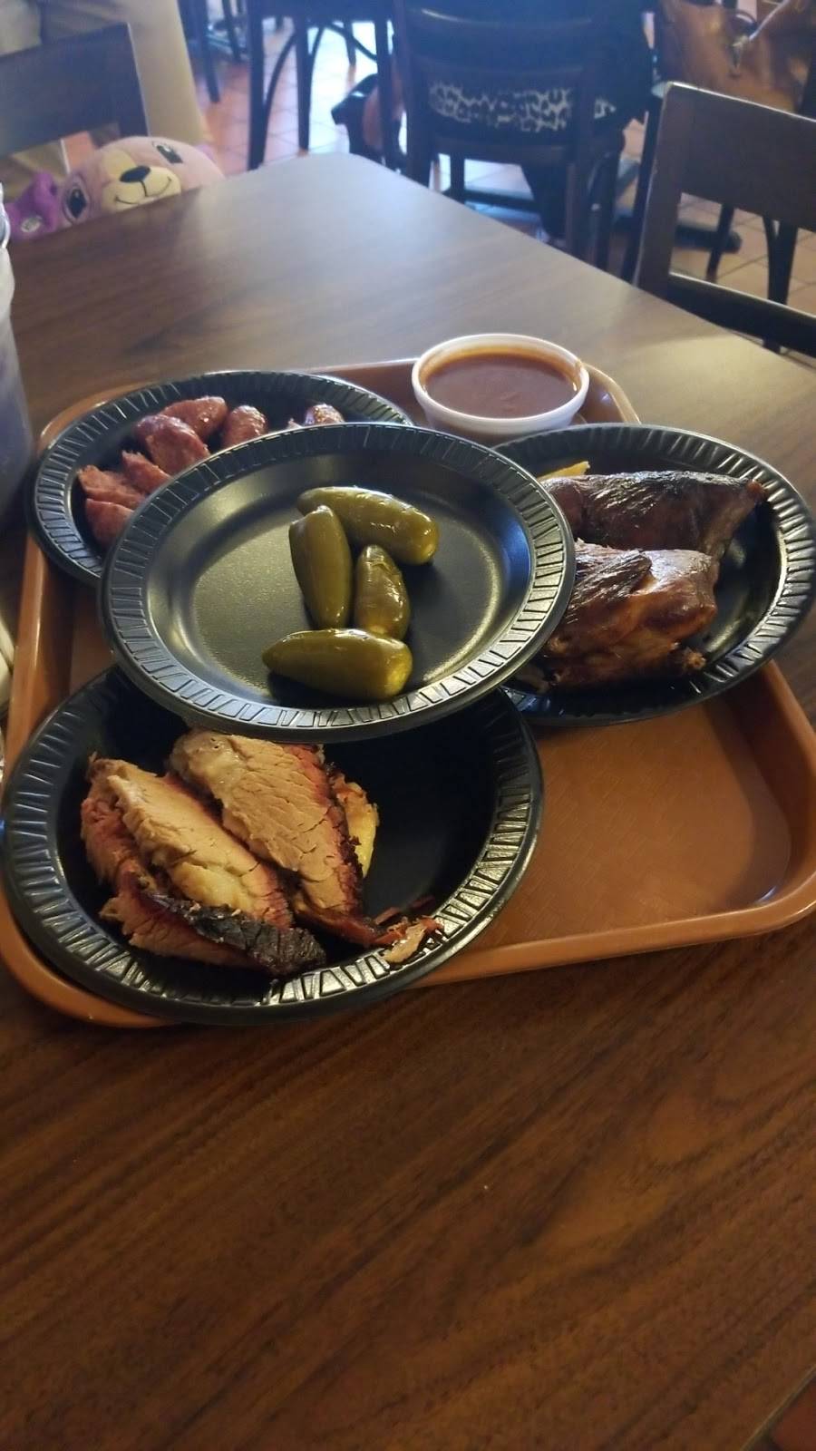 Bill Miller Bar-B-Q | restaurant | 10723 Huebner Rd, San Antonio, TX 78240, USA | 2106961206 OR +1 210-696-1206