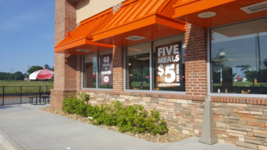 Bojangles Famous Chicken n Biscuits | restaurant | 5650 Green St, Braselton, GA 30517, USA | 7066548438 OR +1 706-654-8438