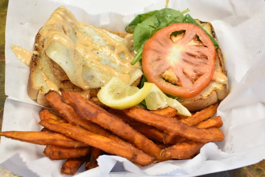 Trap Fusion | restaurant | 4637 Boeingshire Dr, Memphis, TN 38116, USA | 9012075565 OR +1 901-207-5565