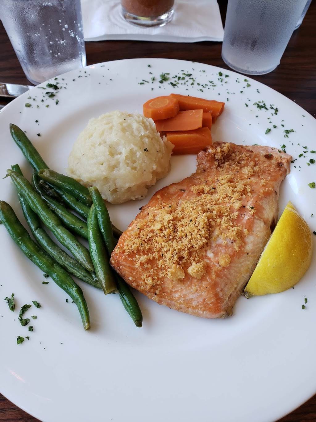 Swan River Seafood Restaurant | meal takeaway | 5 Lower County Rd, Dennis Port, MA 02639, USA | 5083944466 OR +1 508-394-4466