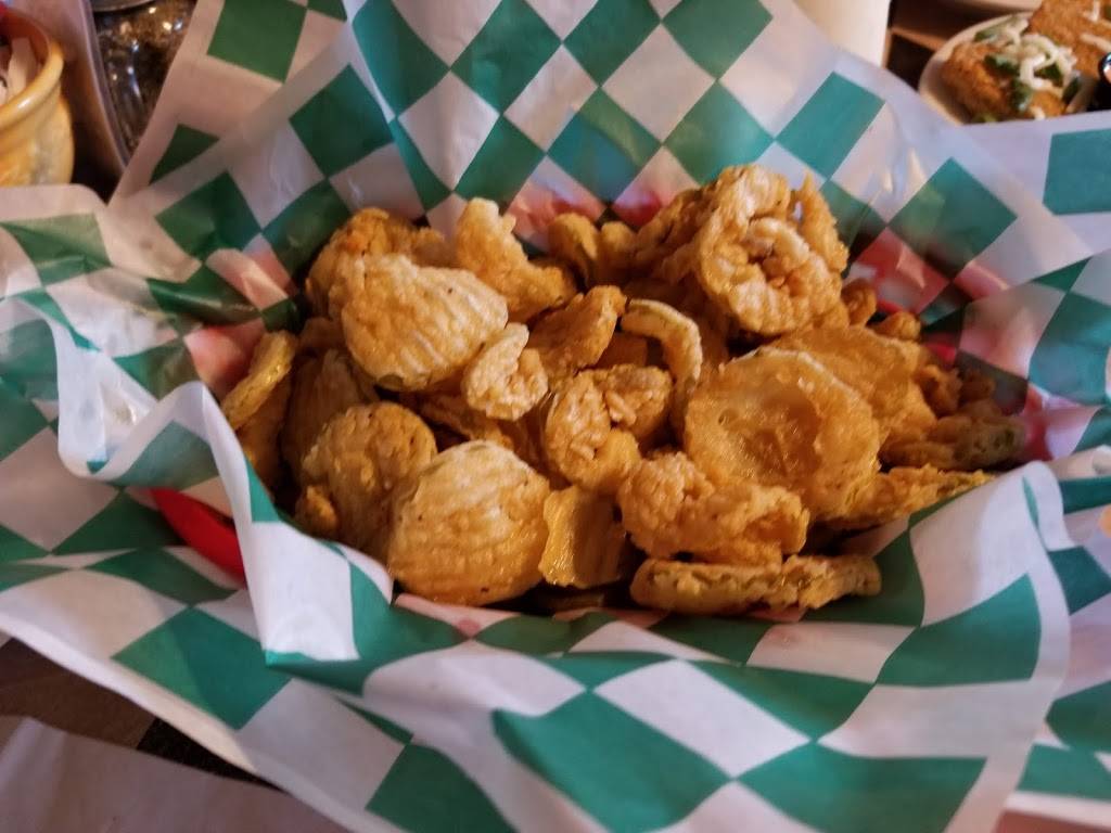 Catfish Plantation | restaurant | 814 Water St, Waxahachie, TX 75165, USA | 9729379468 OR +1 972-937-9468