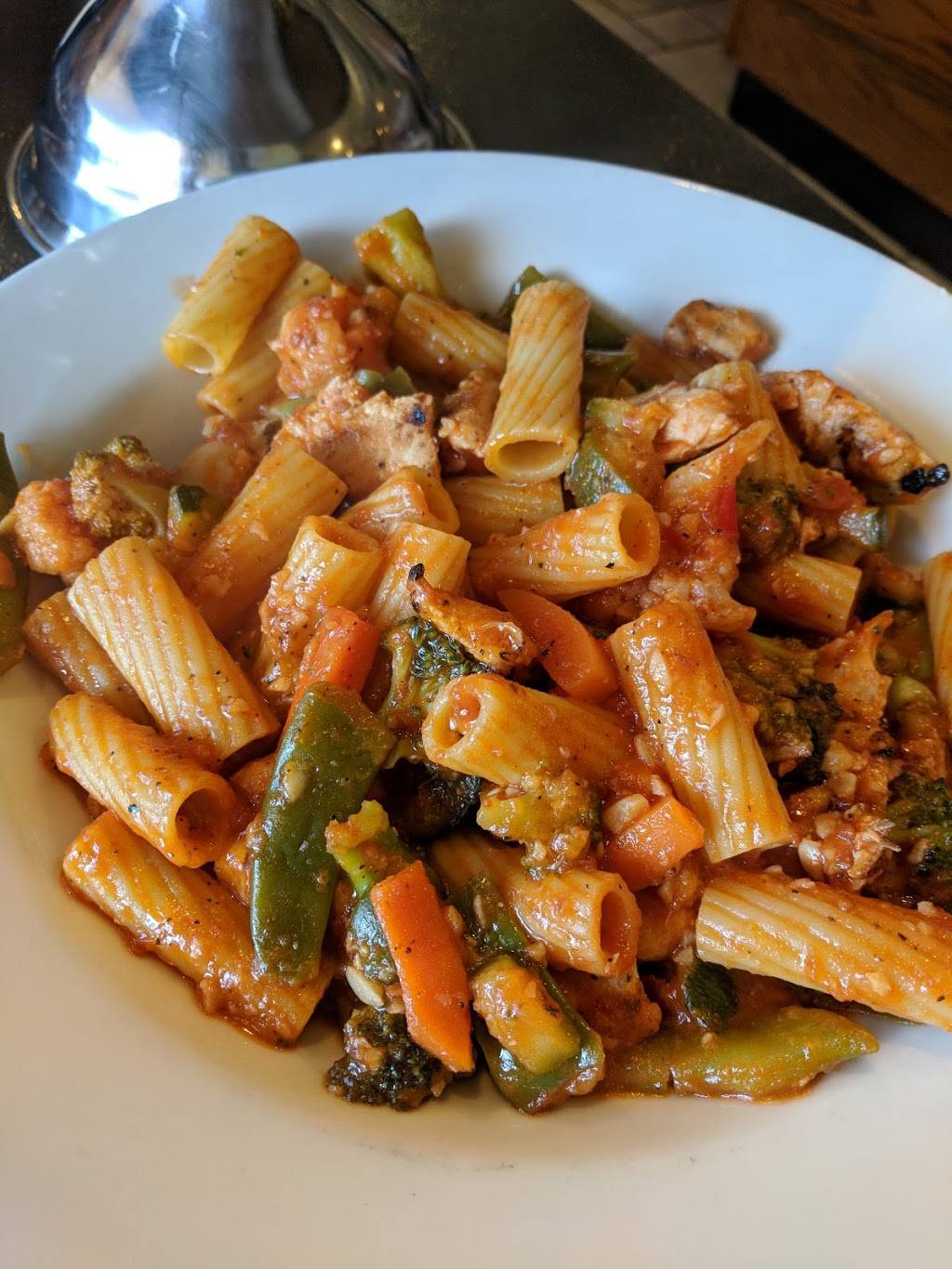 Mama Teresas Italian Restaurant & Pizza | restaurant | 851 Boston Post Rd, Milford, CT 06460, USA | 2038775108 OR +1 203-877-5108